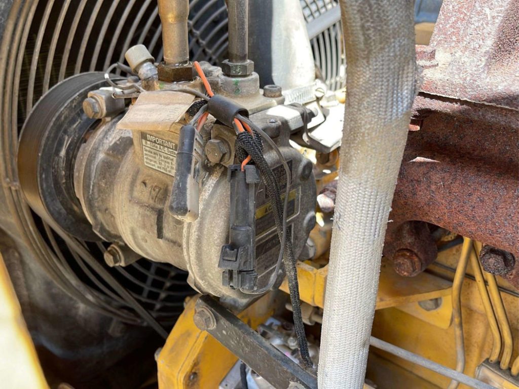 2002 John Deere 410G – Backhoe Loader