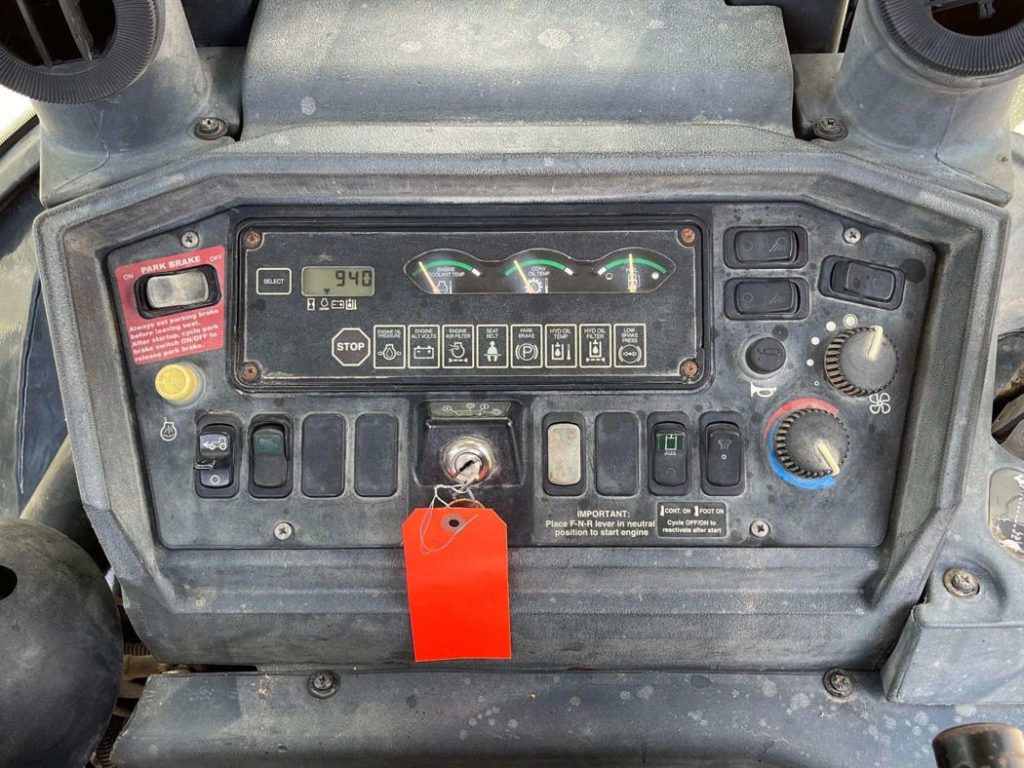 2002 John Deere 410G – Backhoe Loader