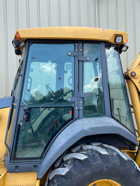 2002 John Deere 410G – Backhoe Loader